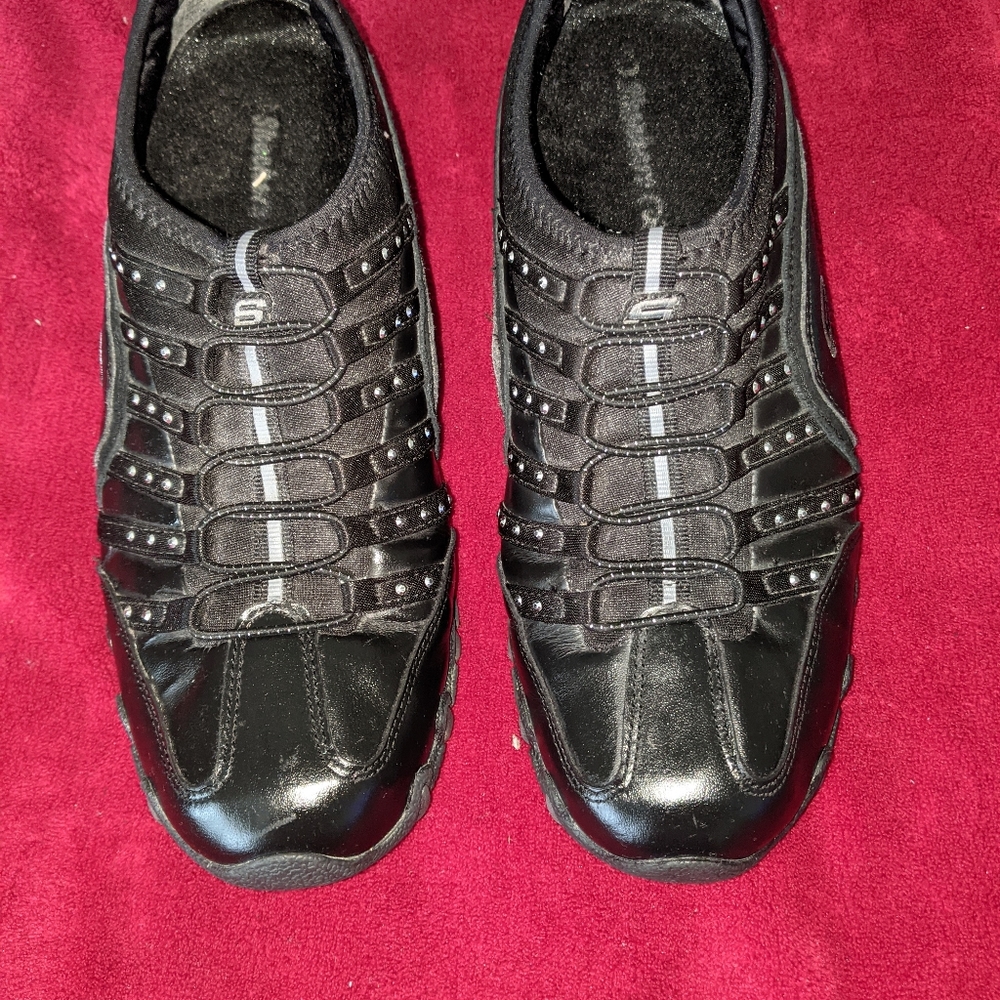 Skechers shoes